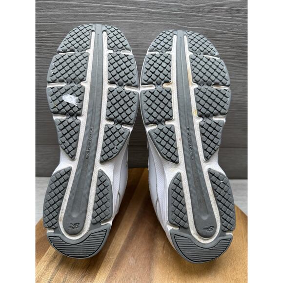 New Balance 411v2 White Athletic Running Walking Shoes Womens 8 2A (X-Narrow) - Picture 10 of 11